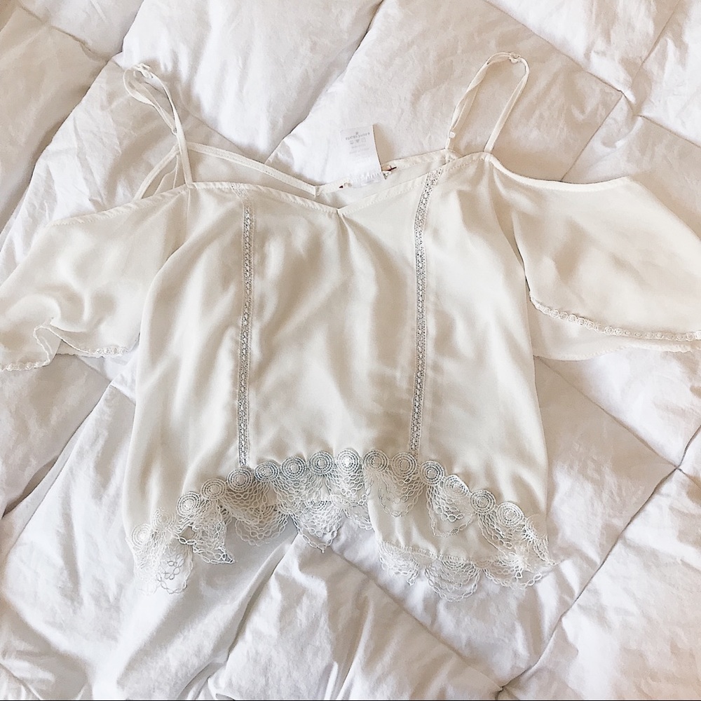 Off White shoulder cut out top